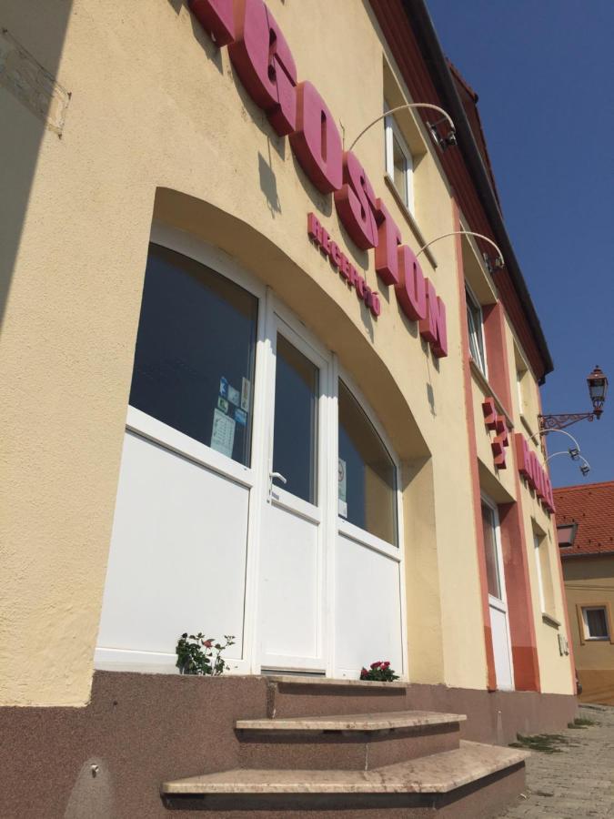 City Hotel Agoston Πετς Εξωτερικό φωτογραφία