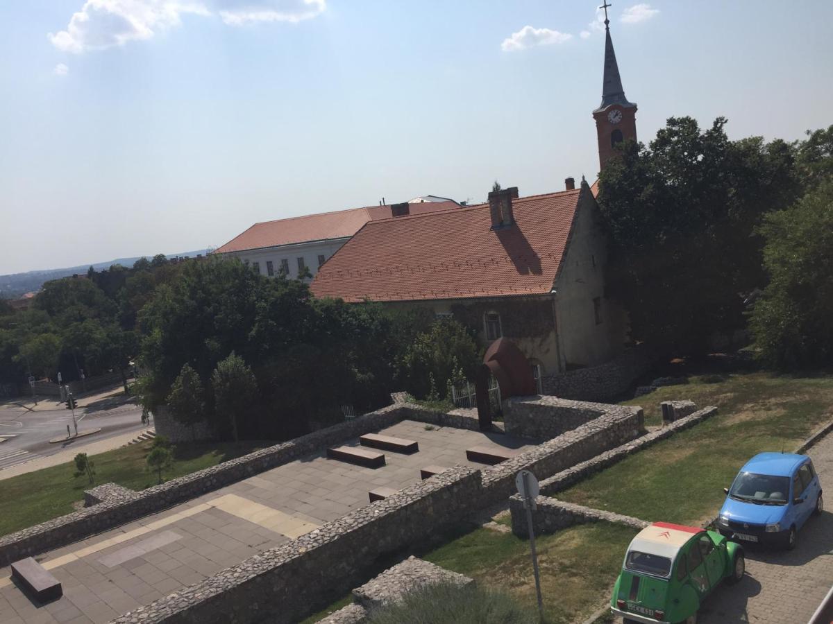 City Hotel Agoston Πετς Εξωτερικό φωτογραφία