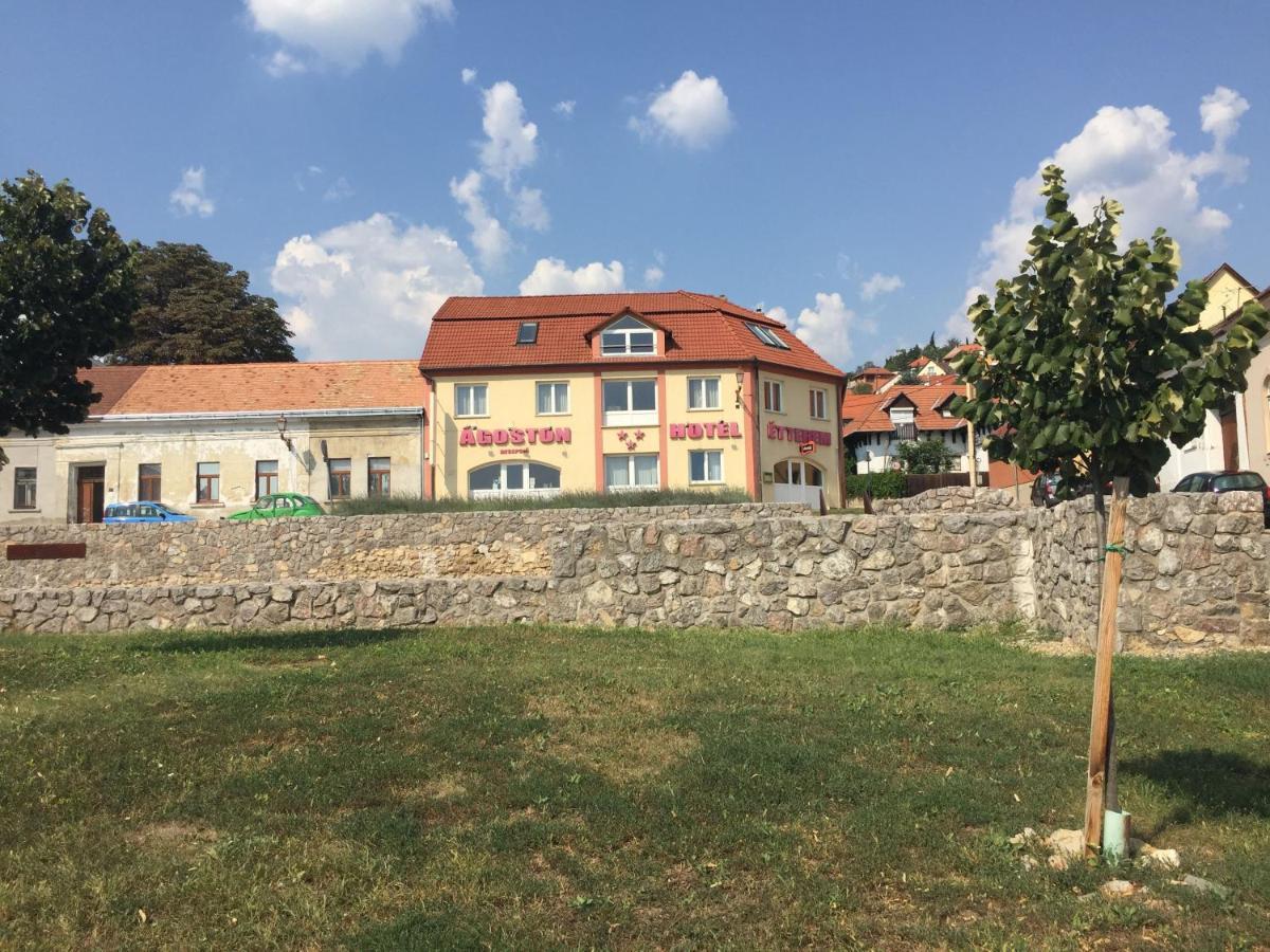 City Hotel Agoston Πετς Εξωτερικό φωτογραφία