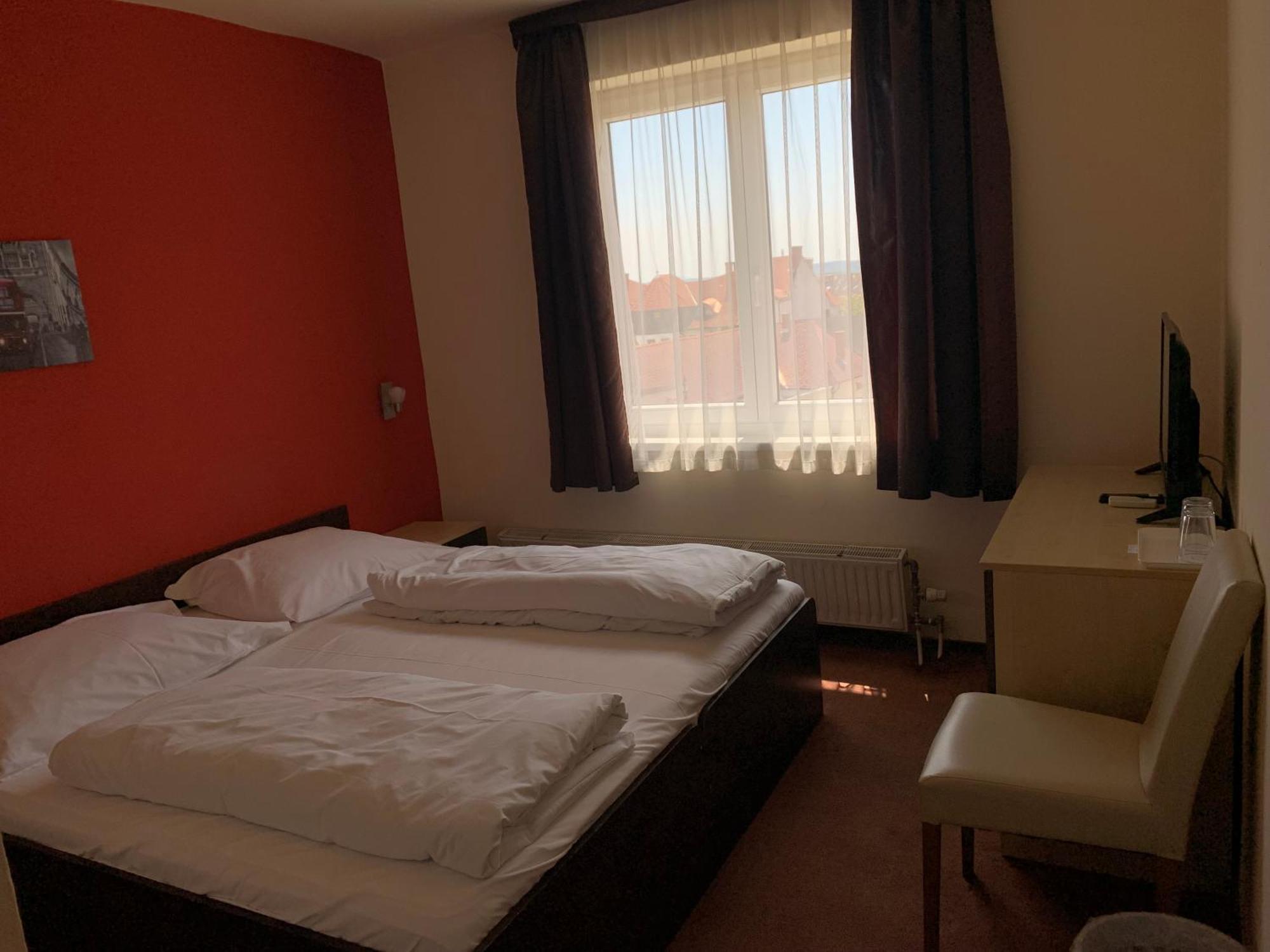 City Hotel Agoston Πετς Εξωτερικό φωτογραφία
