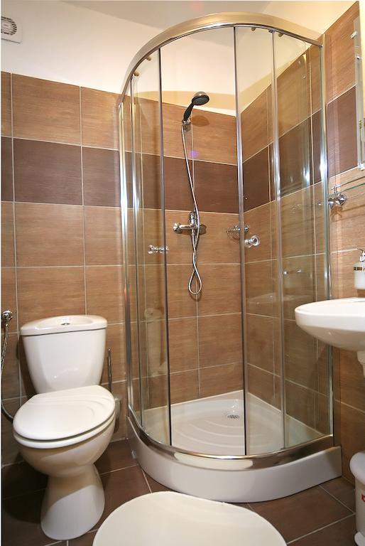 City Hotel Agoston Πετς Εξωτερικό φωτογραφία